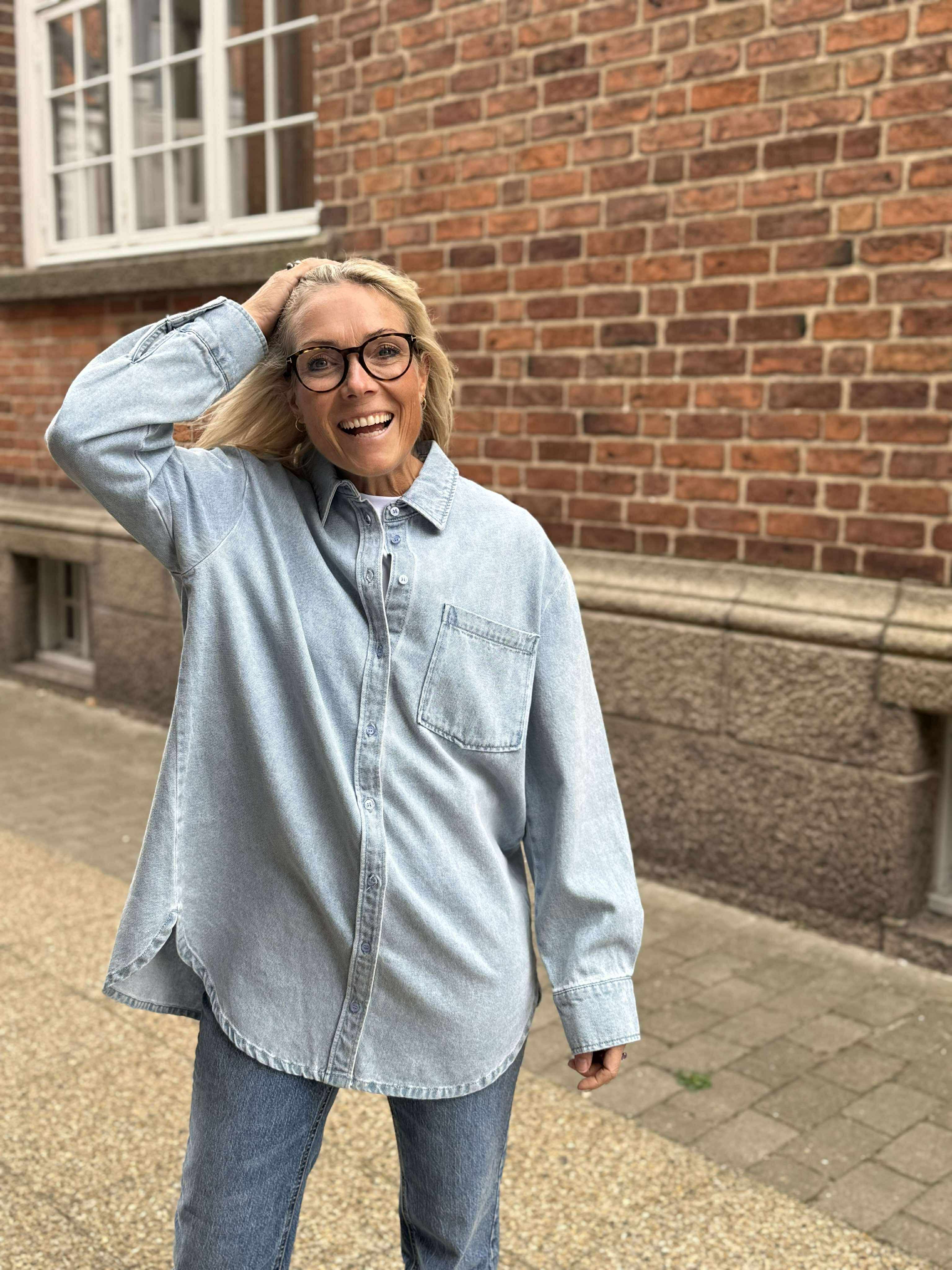 PCMAISIE Denim Shirt - Light Blue Denim